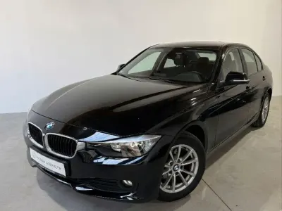 Gebraucht BMW 318 143 PS (105 kW) 2013 Schwarz Limousine
