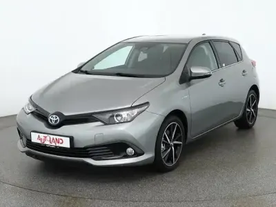 Gebraucht Toyota Auris Hybrid Team 136 PS (100 kW) 2018 Silber Limousine