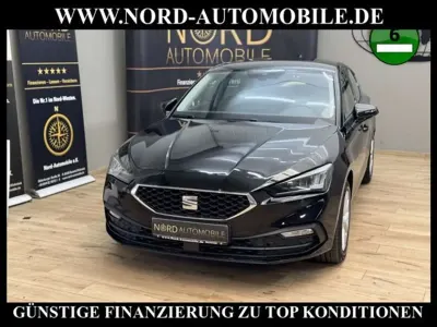 Używany Seat Leon Style 150 KM (110 kW) 2021 Czarny Sedan/Limuzyna