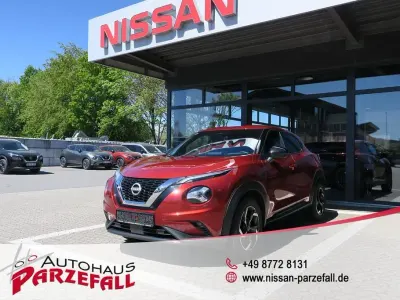 Gebraucht Nissan Juke N-Connecta 114 PS (83 kW) 2024 Fuji sunset red SUV