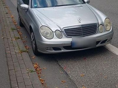 Mercedes E220