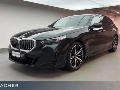 Gebraucht BMW 520 M Sport 197 PS (144 kW) 2025 Schwarz Limousine