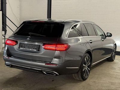 Gebraucht Mercedes E300 320 PS (235 kW) 2022 Grau Limousine