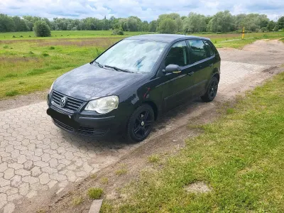 Käytetty VW Polo 60 HP (44 kW) 2007 Musta Viistoperä