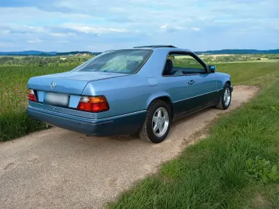 Gebraucht Mercedes 230 Sportline 132 PS (97 kW) 1992 Blau Coupé