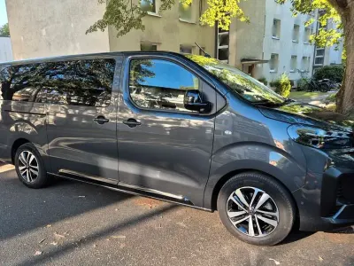 Gebraucht Peugeot Traveller Active 177 PS (130 kW) 2025 Schwarz Van / Kleinbus