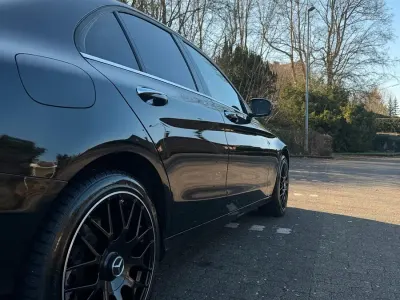 Gebraucht Mercedes C220 170 PS (125 kW) 2015 Schwarz Limousine