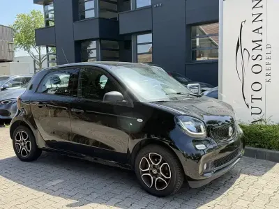 Gebraucht Smart ForFour Passion 90 PS (66 kW) 2019 Schwarz Kleinwagen