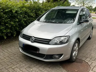 Gebraucht VW Golf VI 105 PS (77 kW) 2011 Grau Kleinwagen