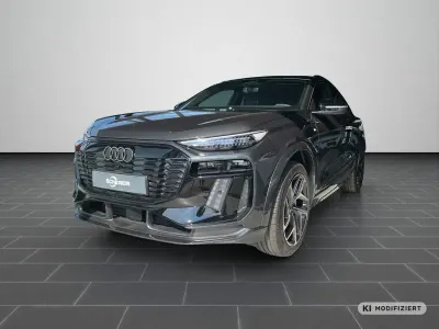 Neu Audi Q6 Sportback e-tron Advanced 225 kW (306 PS) 2026 Manhattangrau metallic (metallic) SUV
