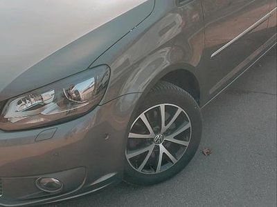 Occasion VW Touran Highline 140 PK (102 kW) 2015 Grijs MPV