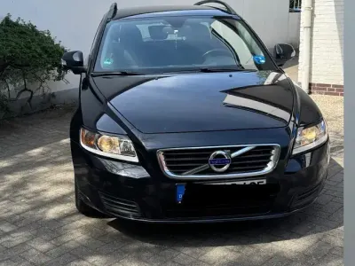 Używany Volvo V50 114 KM (83 kW) 2011 Czarny Kombi