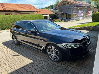 Gebraucht BMW 525 M Sport 231 PS (169 kW) 2019 Blau Kombi