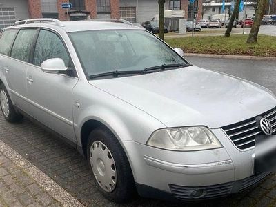 Gebraucht VW Passat 116 PS (85 kW) 2003 Silber Kombi