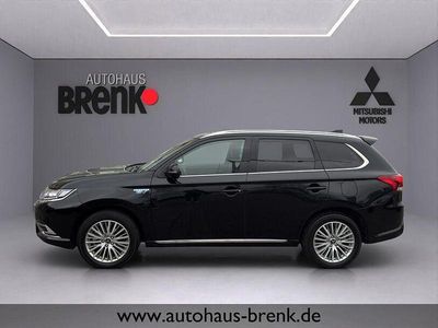 Rubinschwarz Gebraucht 2021 Mitsubishi Outlander P-HEV Top Limousine | 25.450 € (Teuer)