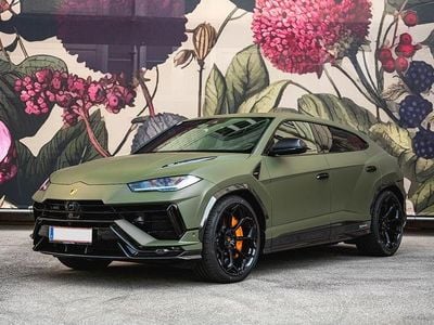 Grün Gebraucht 2024 Lamborghini Urus SUV | 319.666 € (Teuer)