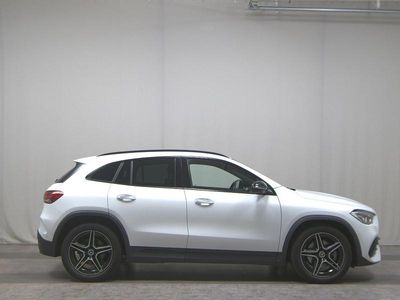Mercedes GLA220