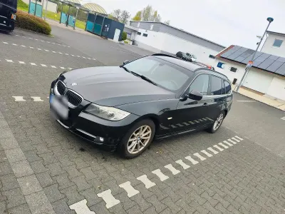 Gebraucht BMW 320 170 PS (125 kW) 2011 Schwarz Kombi