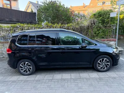 Gebraucht VW Touran Sound 150 PS (110 kW) 2017 Schwarz Van / Kleinbus