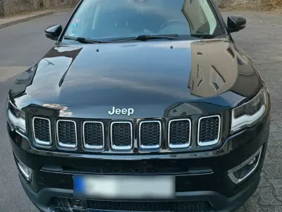 Gebraucht Jeep Compass Limited 170 PS (125 kW) 2018 Schwarz SUV