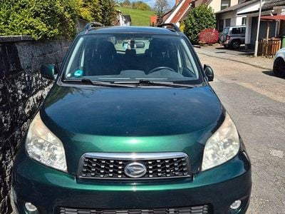 Gebraucht Daihatsu Terios 105 PS (77 kW) 2010 Grün SUV