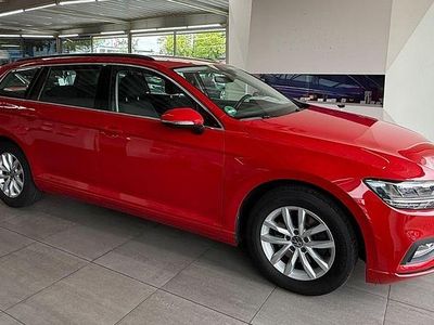 Gebraucht VW Passat Business 122 PS (89 kW) 2022 Rot Kombi