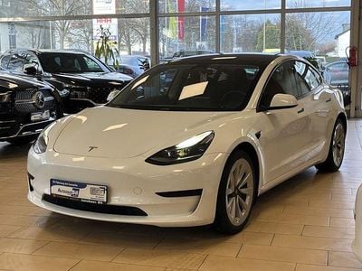 Begagnad Tesla Model 3 RWD 239 kW (325 HK) 2022 Vit Sedan