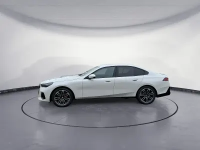 Neu BMW 520 M Sport 197 PS (144 kW) 2026 Weiß Limousine