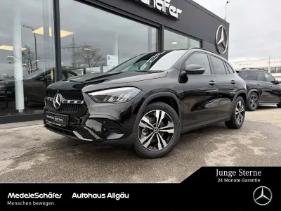 Gebraucht Mercedes GLA200 Night 163 PS (119 kW) 2026 Schwarz SUV