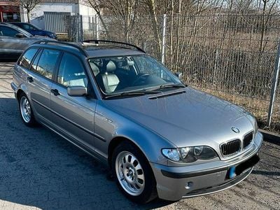 Gebraucht BMW 320 150 PS (110 kW) 2005 Grau Kombi