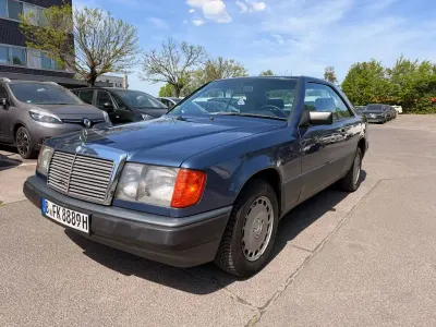 Gebraucht Mercedes 300 179 PS (131 kW) 1988 Blau Coupé