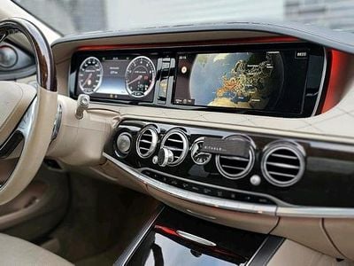 Second-hand Mercedes S63L AMG AMG 585 CP (430 kW) 2015 Argintiu Berlinǎ