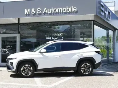 Gebraucht Hyundai Tucson 136 PS (100 kW) 2024 Atlas white / sol SUV