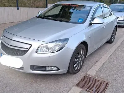 Gebraucht Opel Insignia Active 160 PS (117 kW) 2013 Silber Limousine