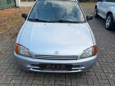 Silber Gebraucht 1998 Toyota Starlet Kleinwagen | 3.400 € (Fairer Preis)