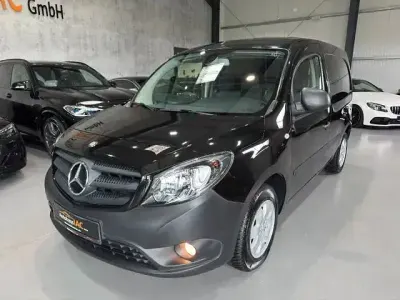 Używany Mercedes Citan 109 95 KM (69 kW) 2020 Czarny Minivan