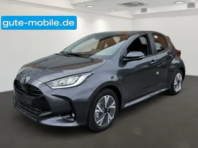 Gebraucht Toyota Yaris Team 116 PS (85 kW) 2024 Marlingrau Kleinwagen