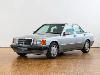 Gebraucht Mercedes 190 Sportline 136 PS (100 kW) 1993 Silber Limousine
