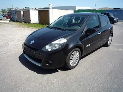 Gebraucht Renault Clio II Dynamique 75 PS (55 kW) 2010 Perlmuttschwarz Kleinwagen