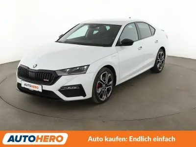Używany Skoda Octavia First Edition 245 KM (180 kW) 2020 Biały Sedan/Limuzyna