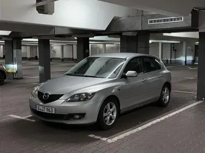 Używany Mazda 3 Inclusive 105 KM (77 kW) 2007 Srebrny Sedan/Limuzyna