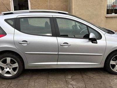 Gebraucht Peugeot 207 Premium 120 PS (88 kW) 2012 Silber Kombi