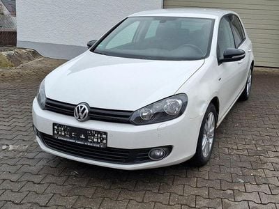 Gebraucht VW Golf VII Match 86 PS (63 kW) 2012 Weiß Limousine
