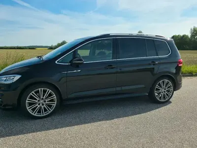 Gebraucht VW Touran Highline 150 PS (110 kW) 2017 Schwarz Van / Kleinbus