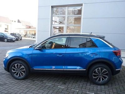 Neu VW T-Roc Style 150 PS (110 kW) 2025 Ravennablau SUV