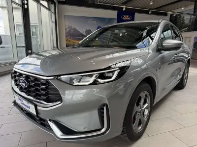 Gebraucht Ford Kuga ST-Line X 186 PS (136 kW) 2025 Solarsilber SUV