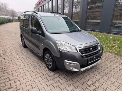 Gebraucht Peugeot Partner Tepee 120 PS (88 kW) 2017 Silber Van / Kleinbus