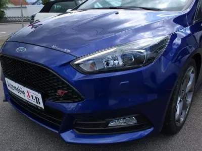 Gebraucht Ford Focus ST 185 PS (136 kW) 2015 Blau Limousine