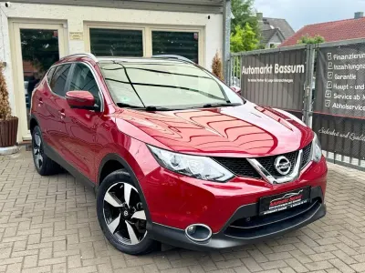 Gebraucht Nissan Qashqai 360º 163 PS (119 kW) 2015 Rot SUV