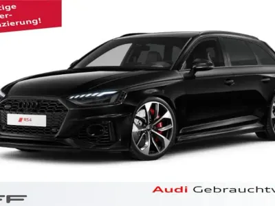 Gebraucht Audi RS4 Ambiente 450 PS (330 kW) 2022 Mythosschwarz metallic Kombi